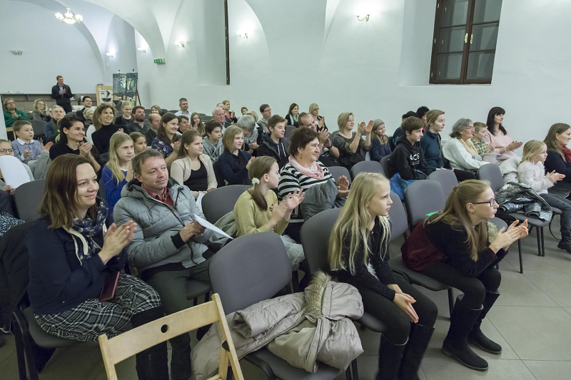 Klavírní besídka žáků ze třídy paní učitelky Pavlíny Němečkové 4. 12. 2018 (HO)